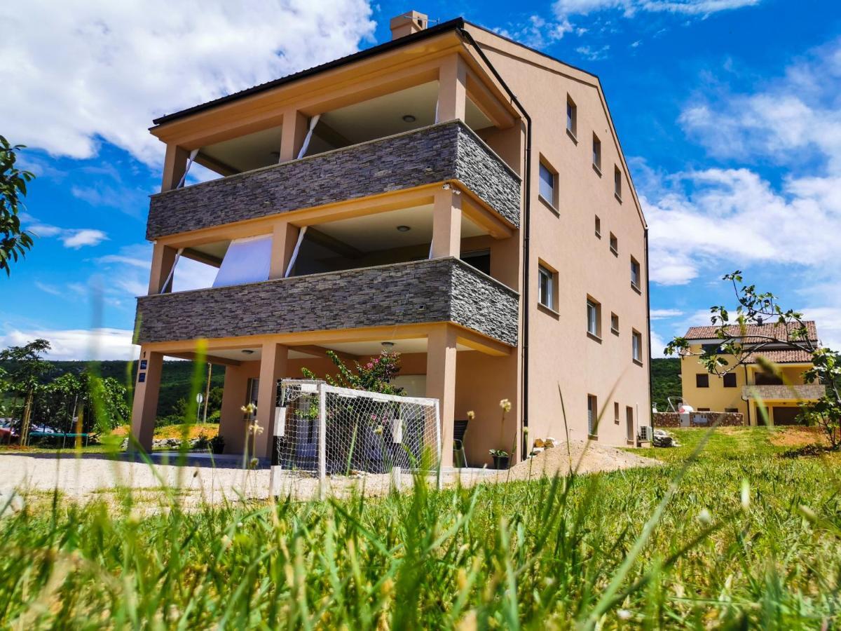 App La Vita E Bella - Azzurro Apartment Пунат Екстериор снимка