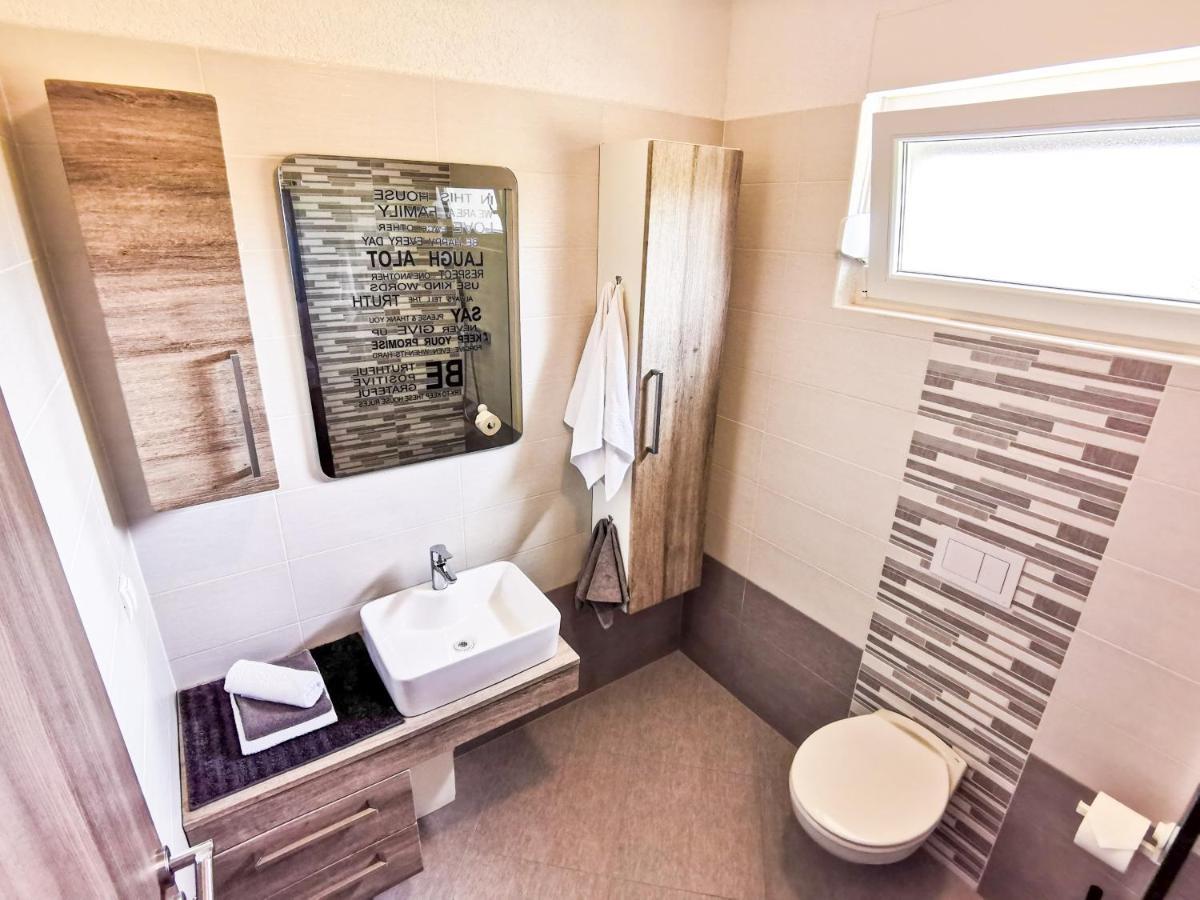 App La Vita E Bella - Azzurro Apartment Пунат Екстериор снимка
